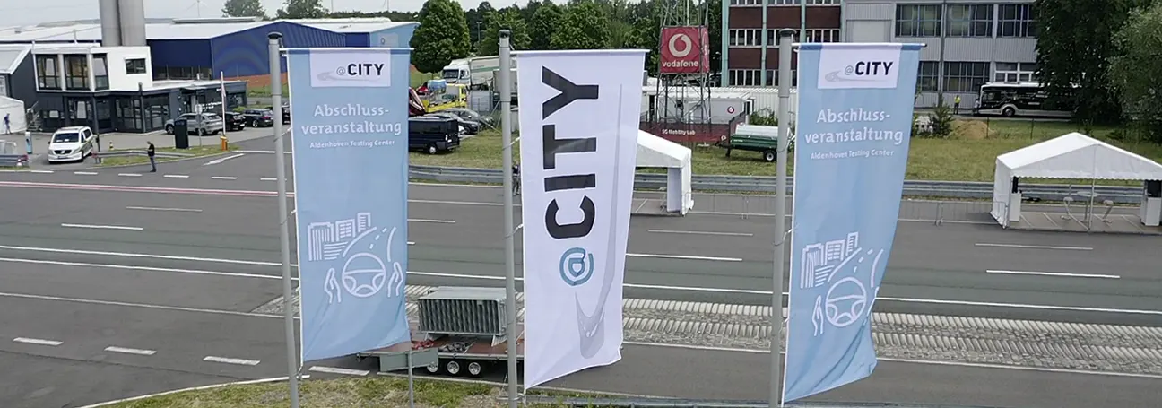 [@CITY-Fahnen]