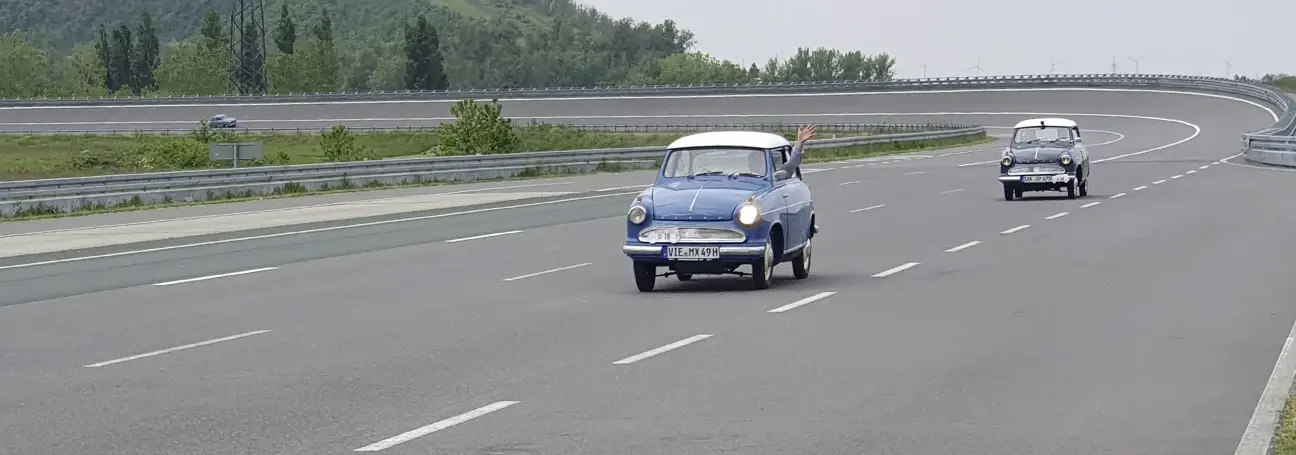 [[Photo: Driving pleasure with Lloyd]]