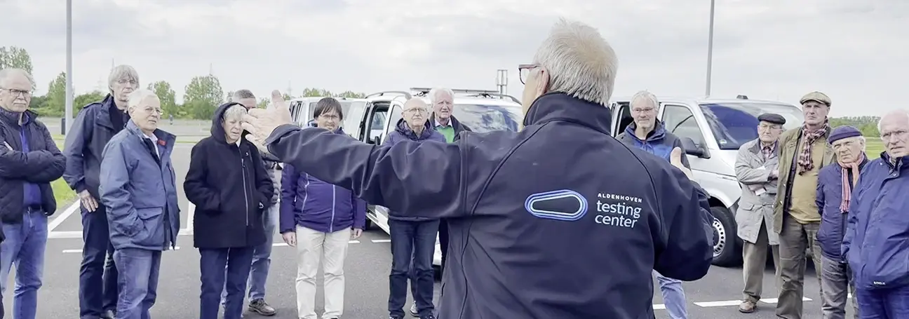 [[Photo: Guided tour and explanation on our test track]]