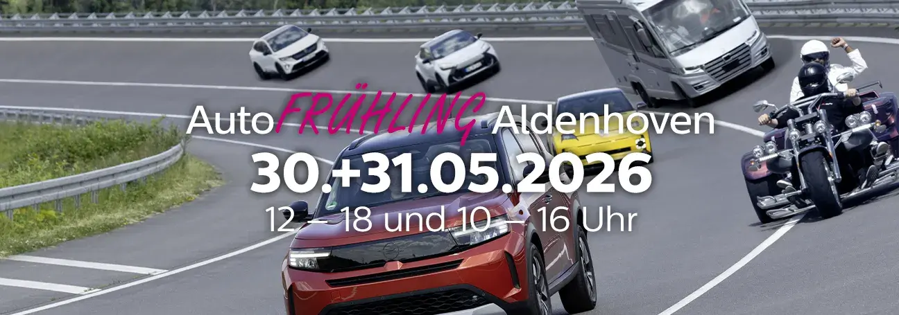 [Cars on the steep curve at AutoFrühling Aldenhoven]