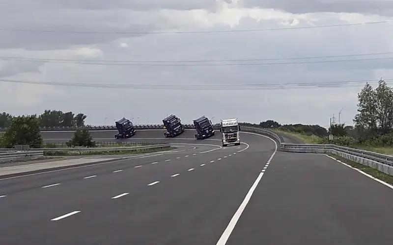 [Lkw aus der Steilkurve kommend]